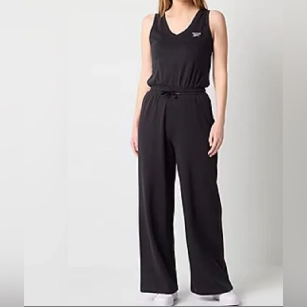 Reebok Size 2XL Black Sleeveless Identity Romper. New With Tags.